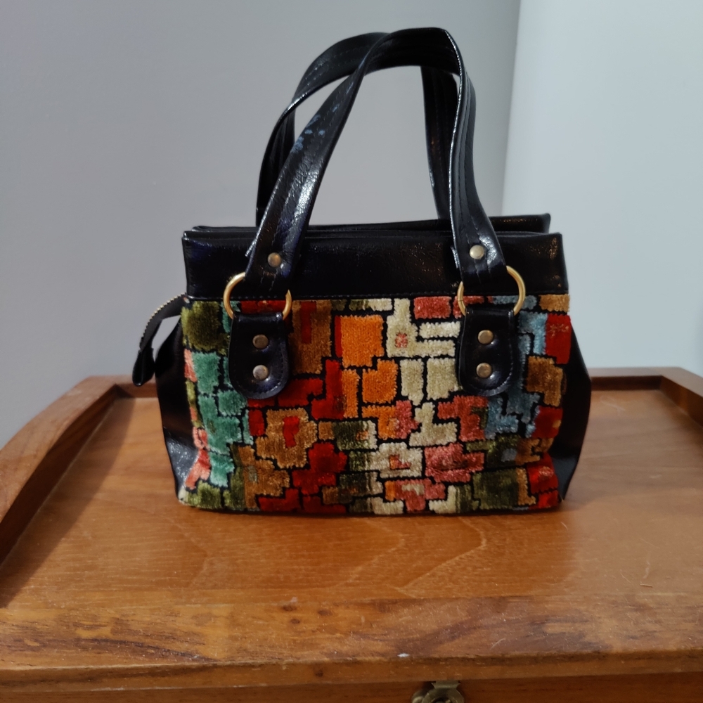 carpet tapestry vintage handbag purse black patent leather iconic 70s chic - Picture 4 of 7